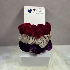 🩷5/$10🩷 Velvet Scrunchie Set - Red, Beige, Purple